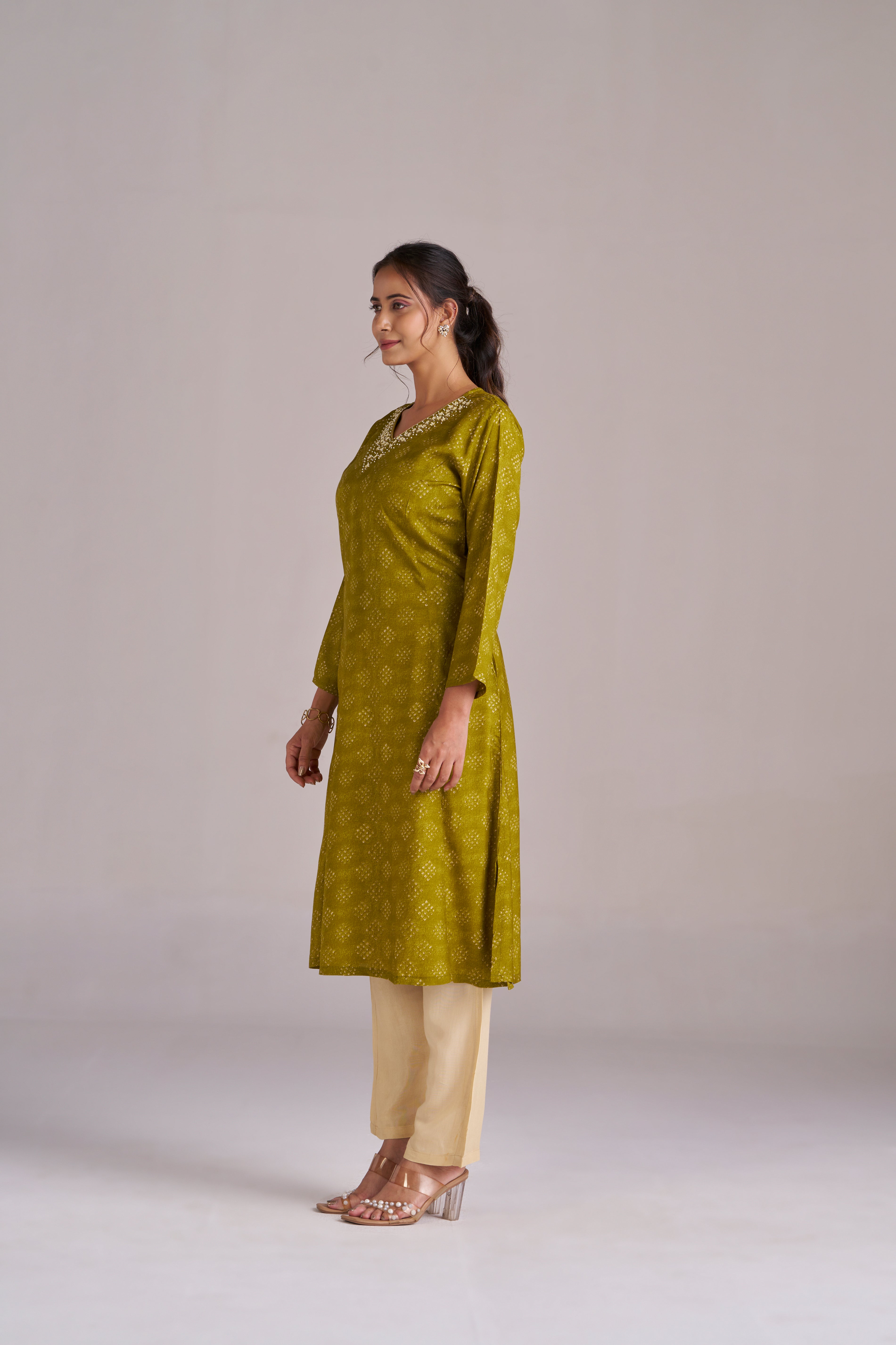 BANDHANI GRACE IN OLIVE & CREAM