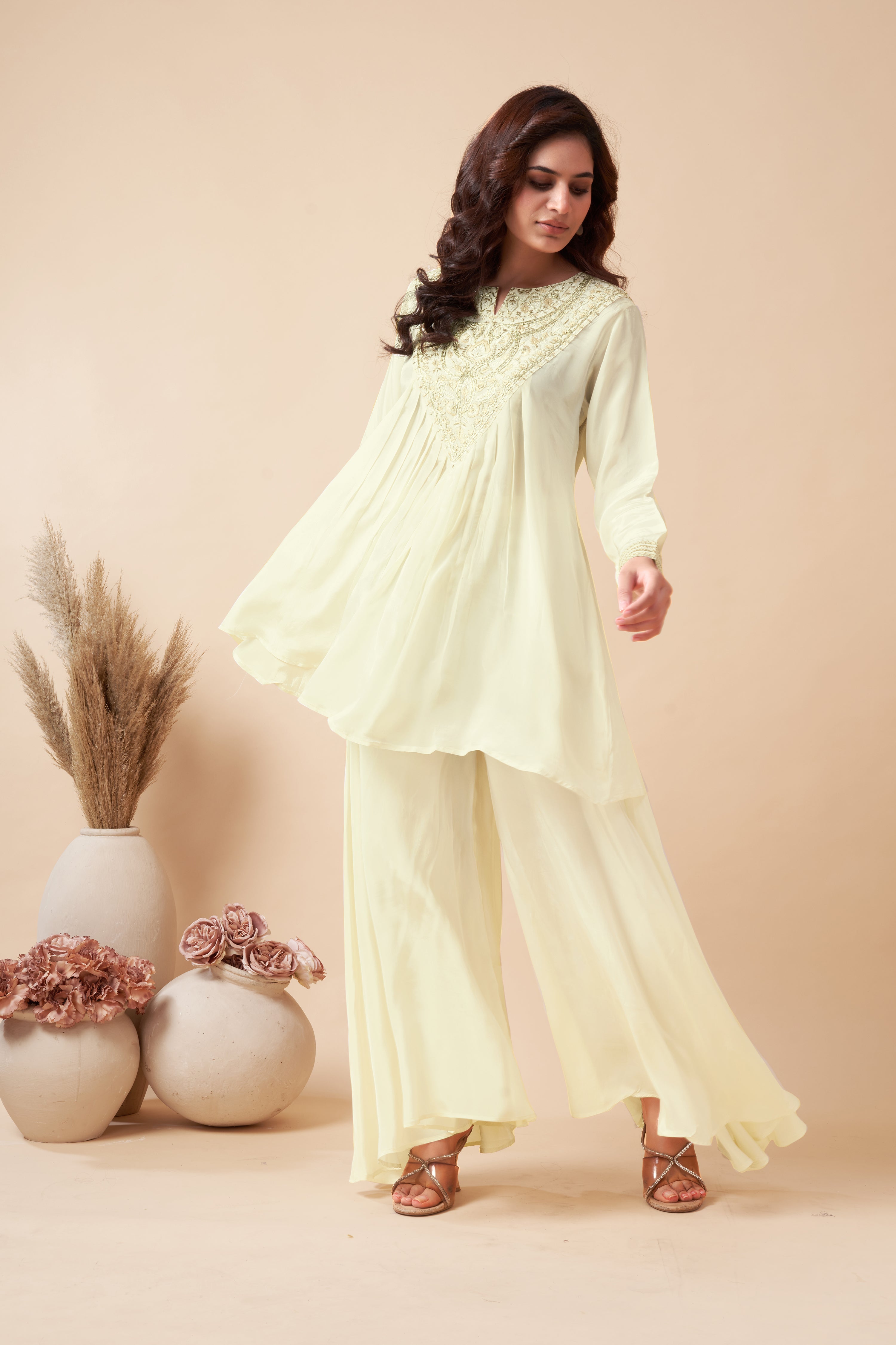 V NECK CREAM PALAZZO PAIR