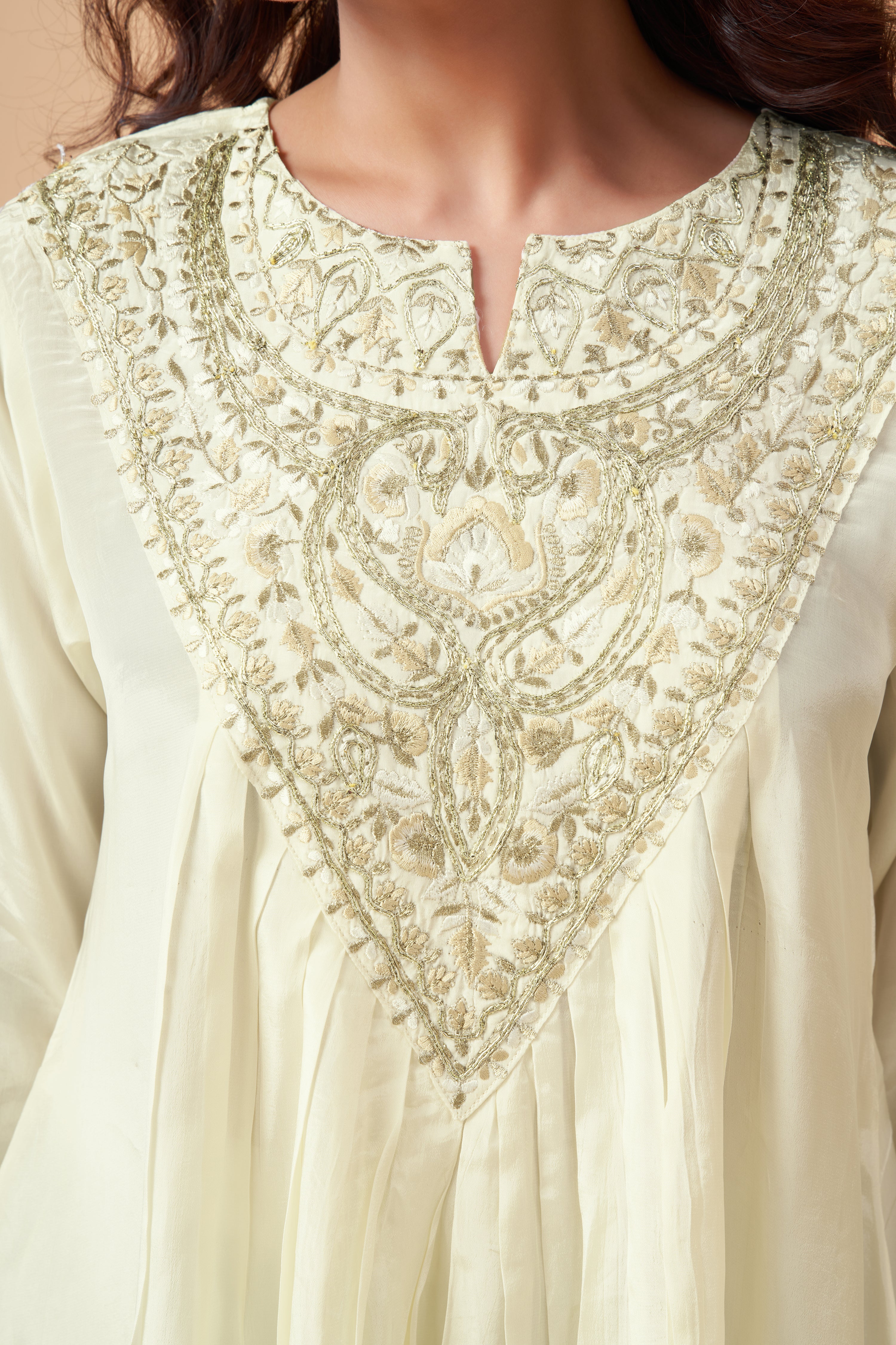 V NECK CREAM PALAZZO PAIR