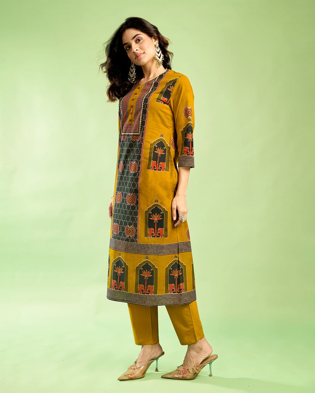 SET OF YELLOW WITH RED-GREEN