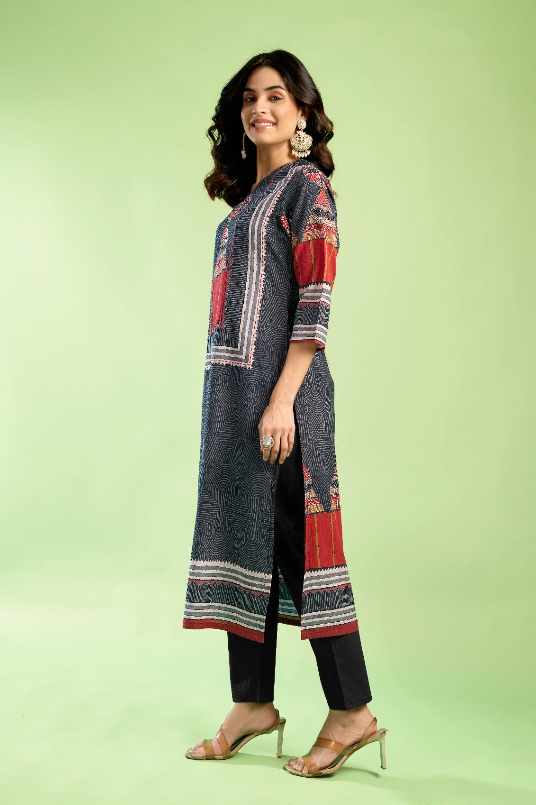 BLACK AND RED COTTON