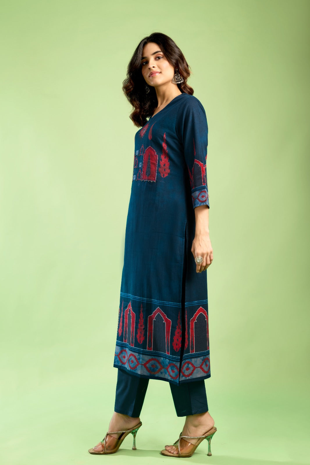 ELEGANT RAMA-RED PRINTED KURTA SET