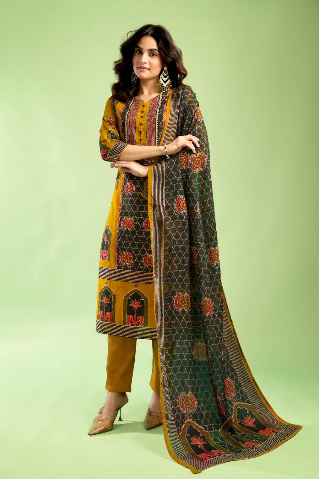 SET OF YELLOW WITH RED-GREEN