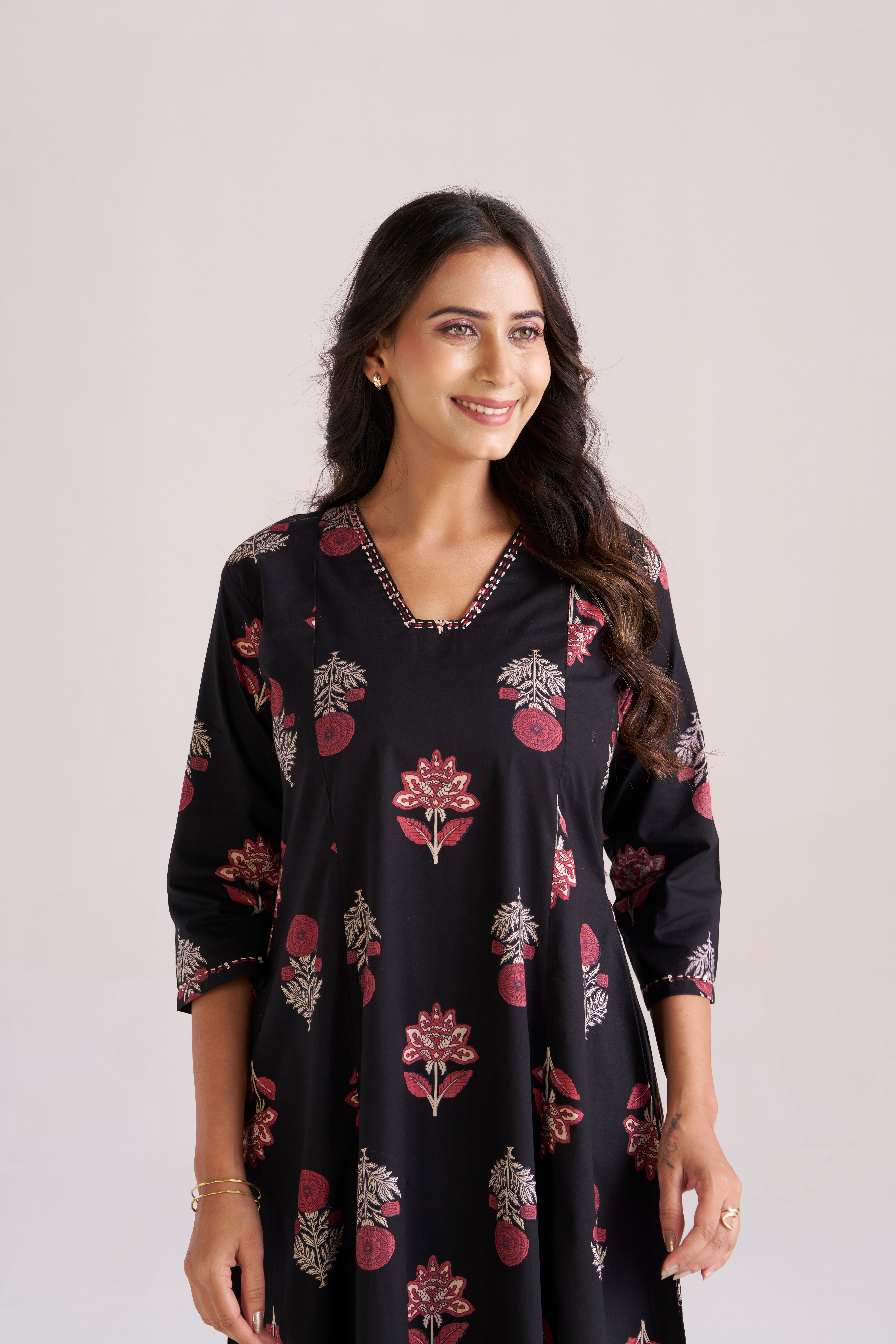 BLACK FLORAL BLOCK PRINT KURTA SET