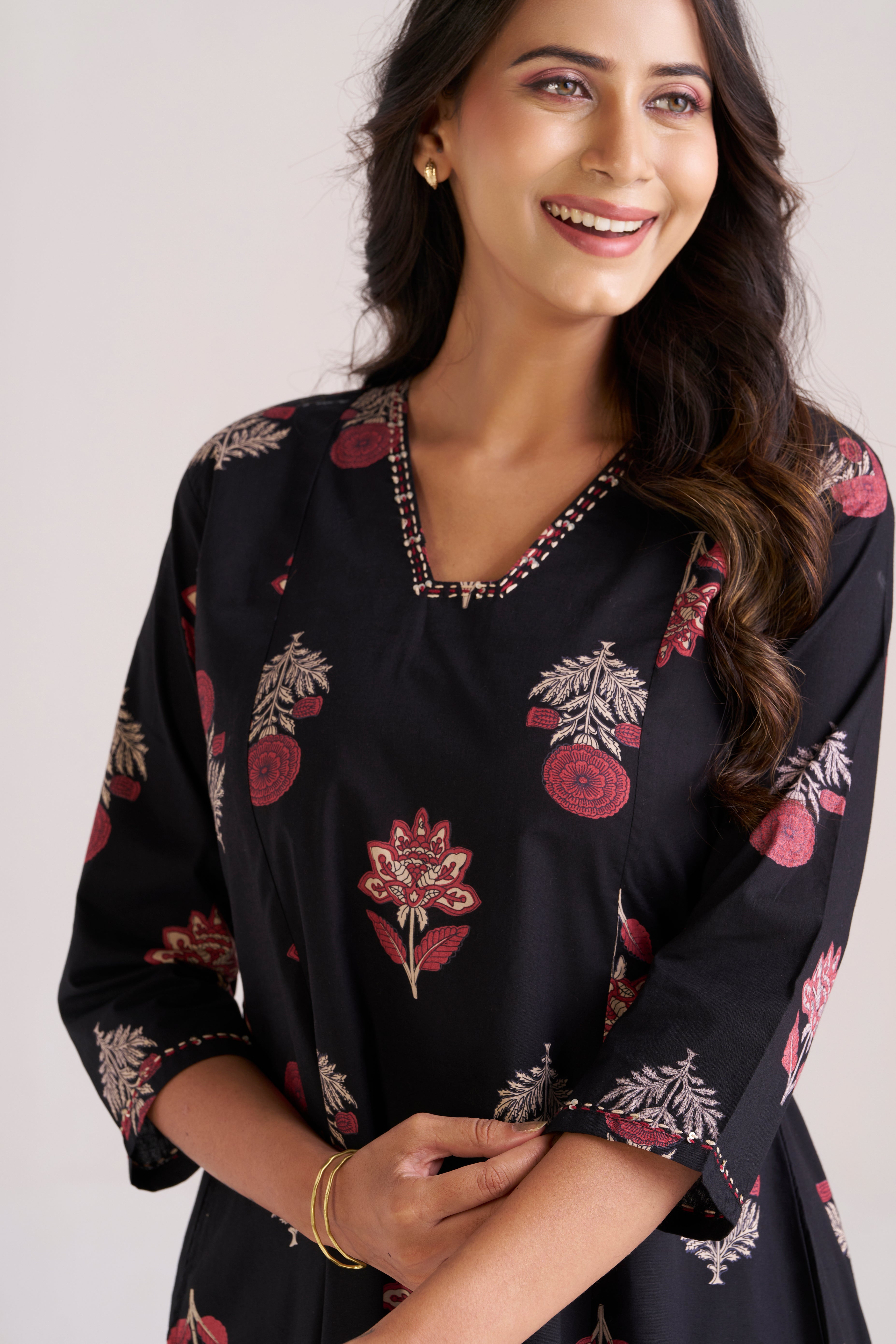 BLACK FLORAL BLOCK PRINT KURTA SET