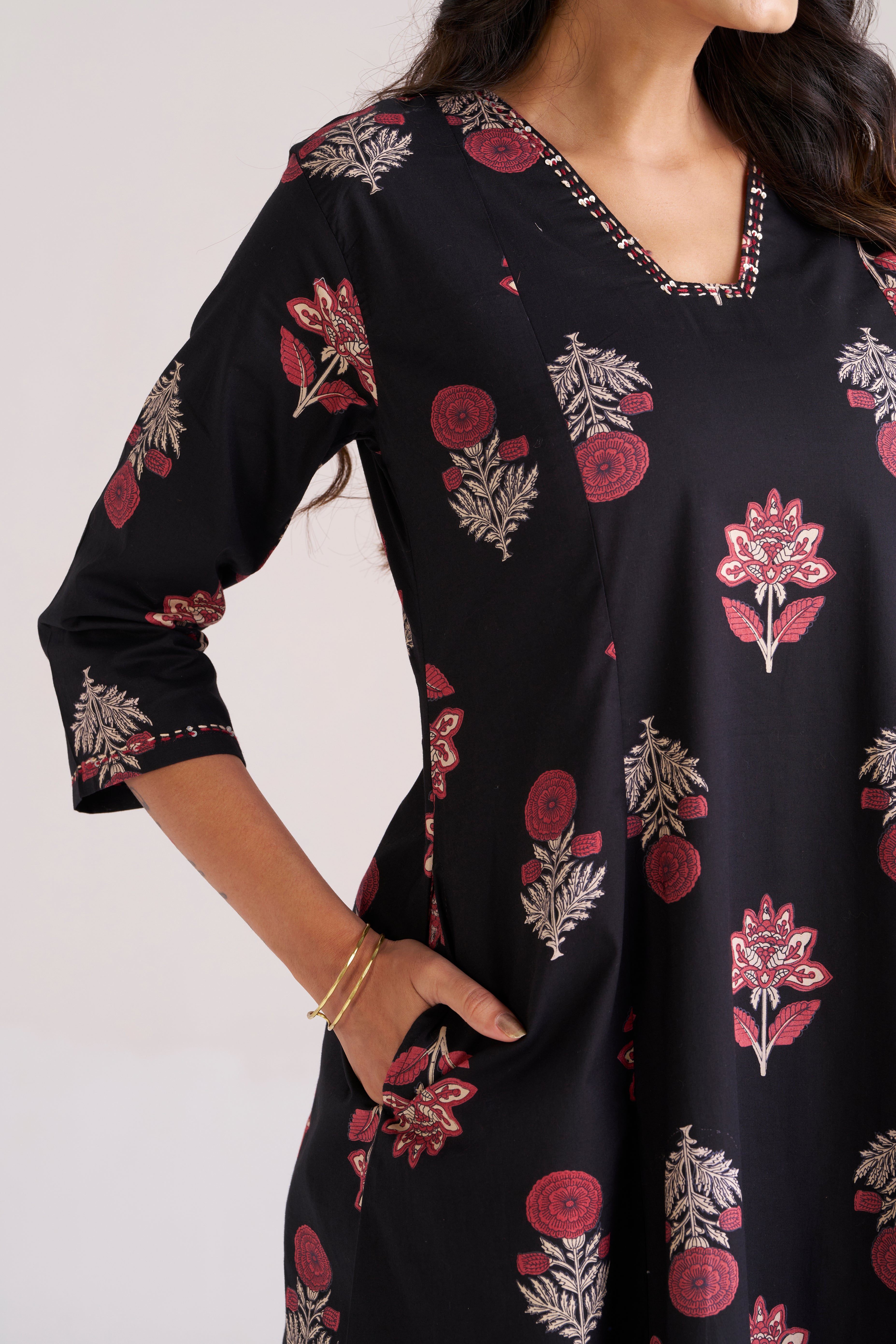 BLACK FLORAL BLOCK PRINT KURTA SET