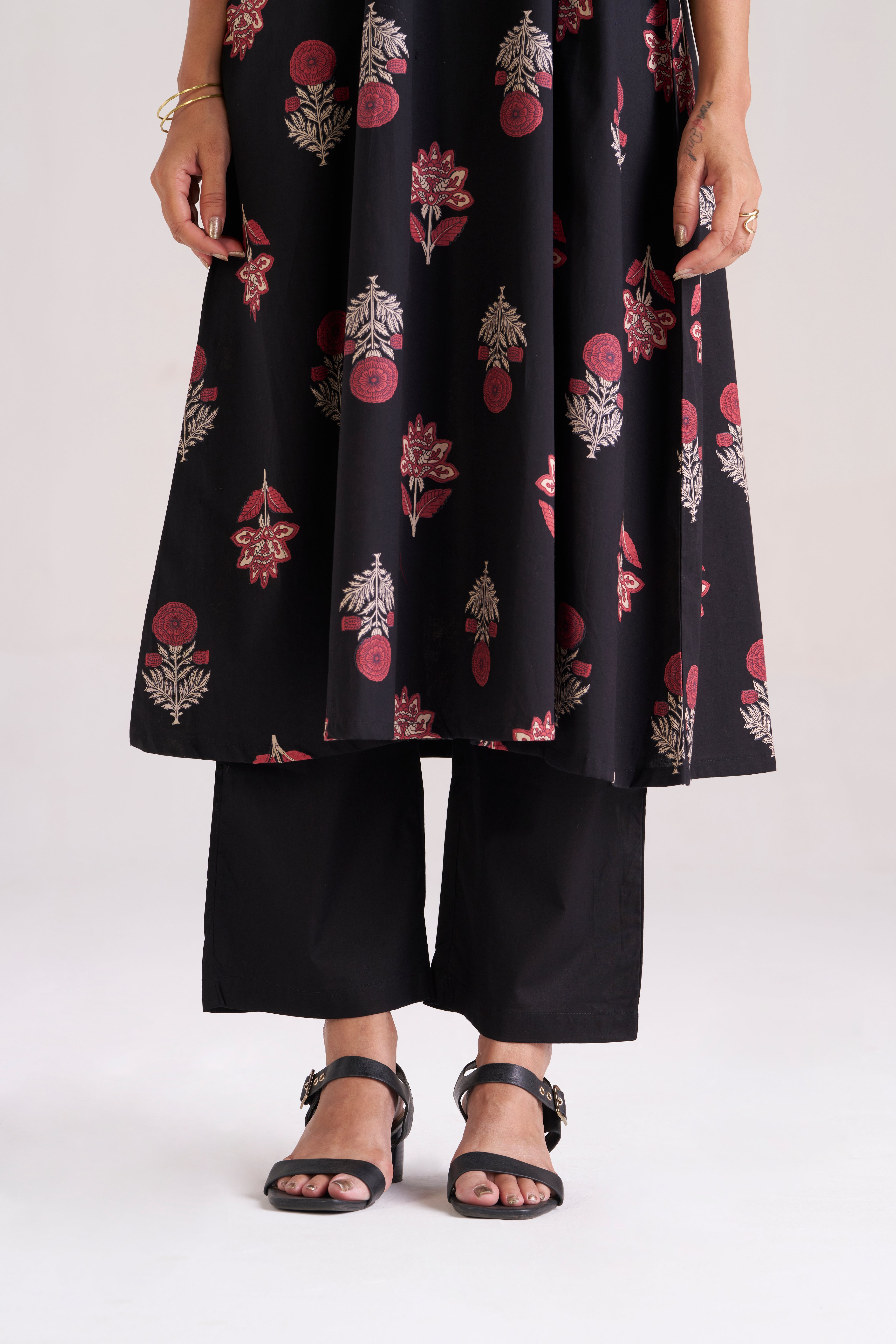 BLACK FLORAL BLOCK PRINT KURTA SET