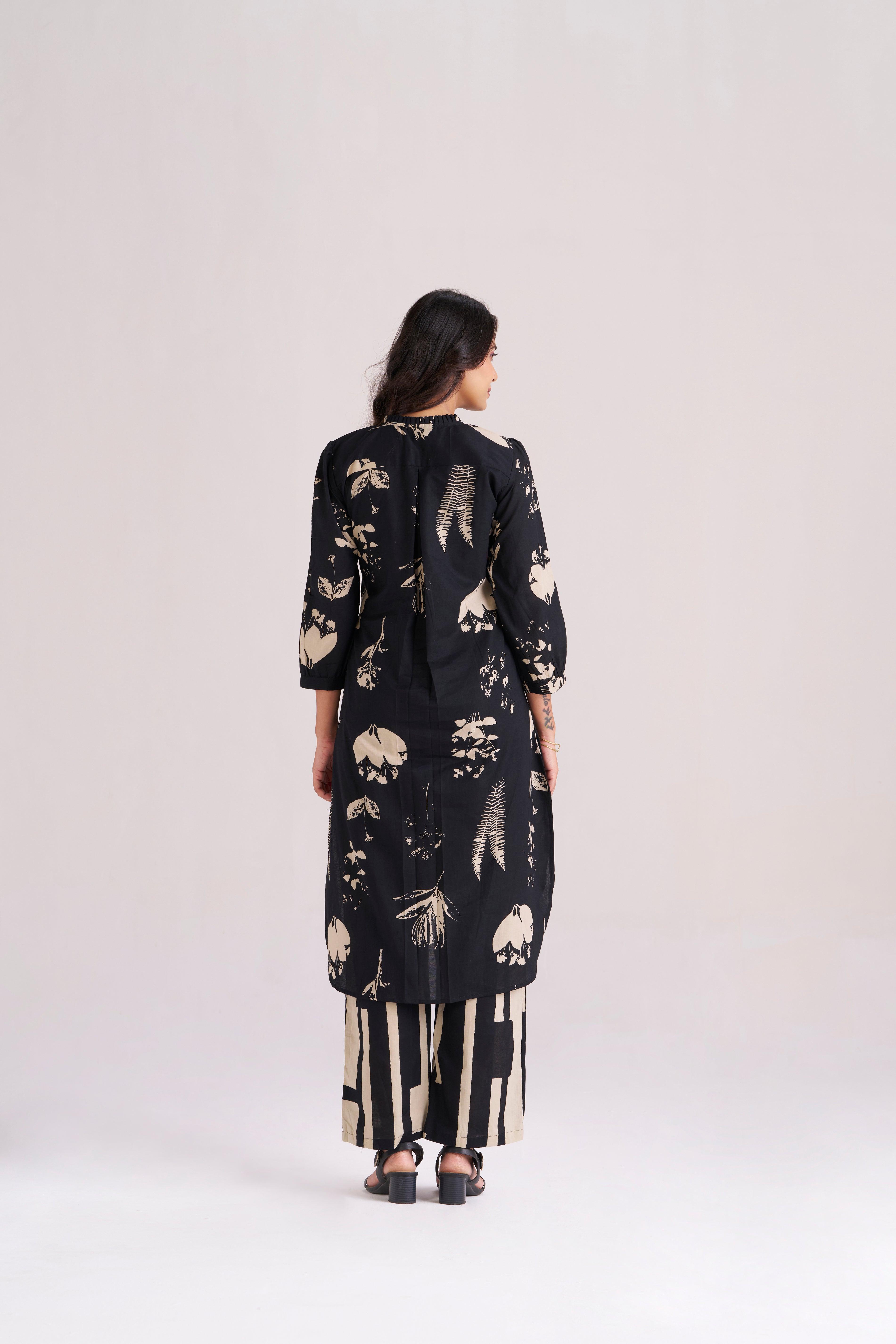 BLACK BOTINICAL 2-PIECE SET