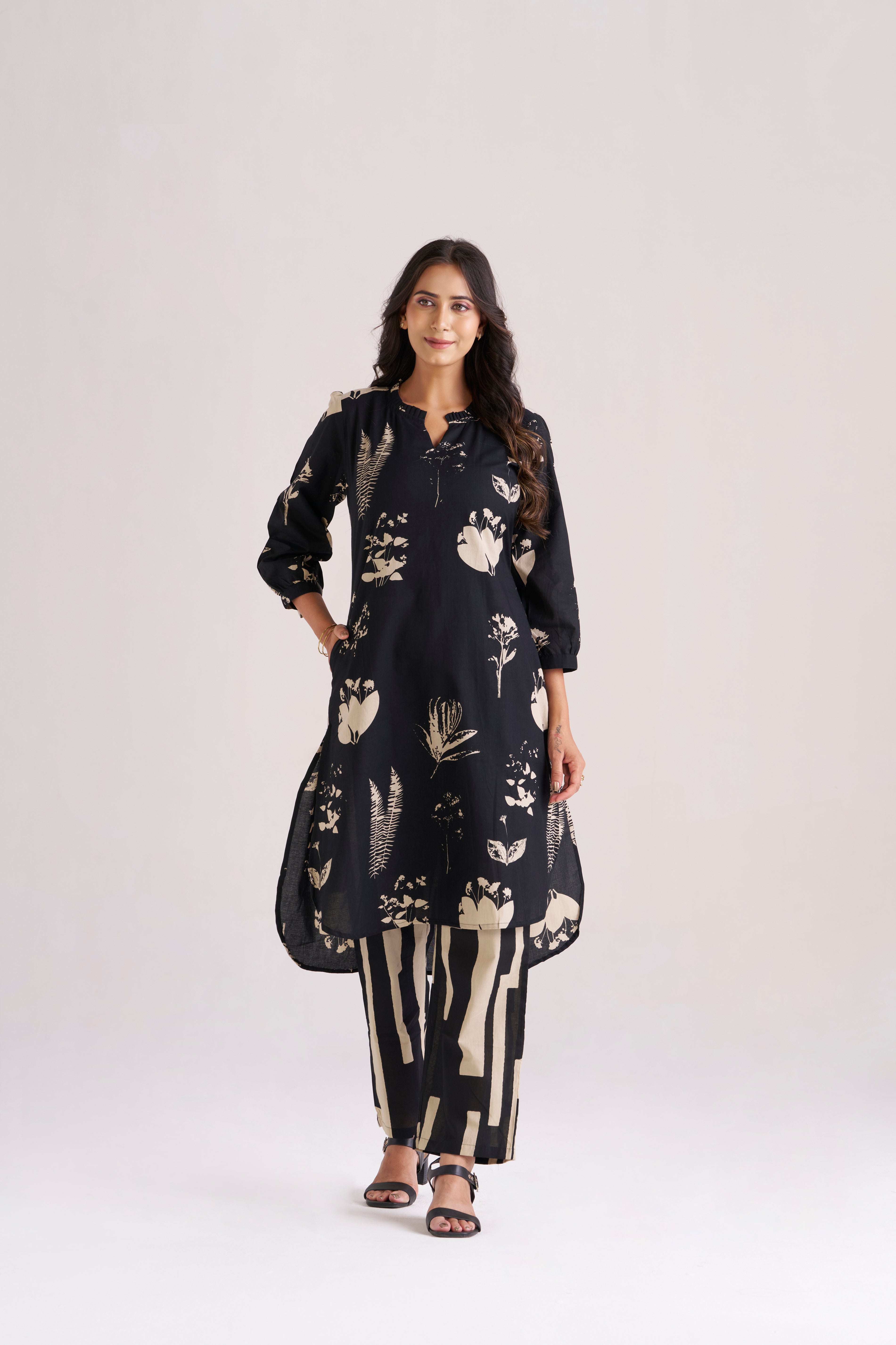 BLACK BOTINICAL 2-PIECE SET