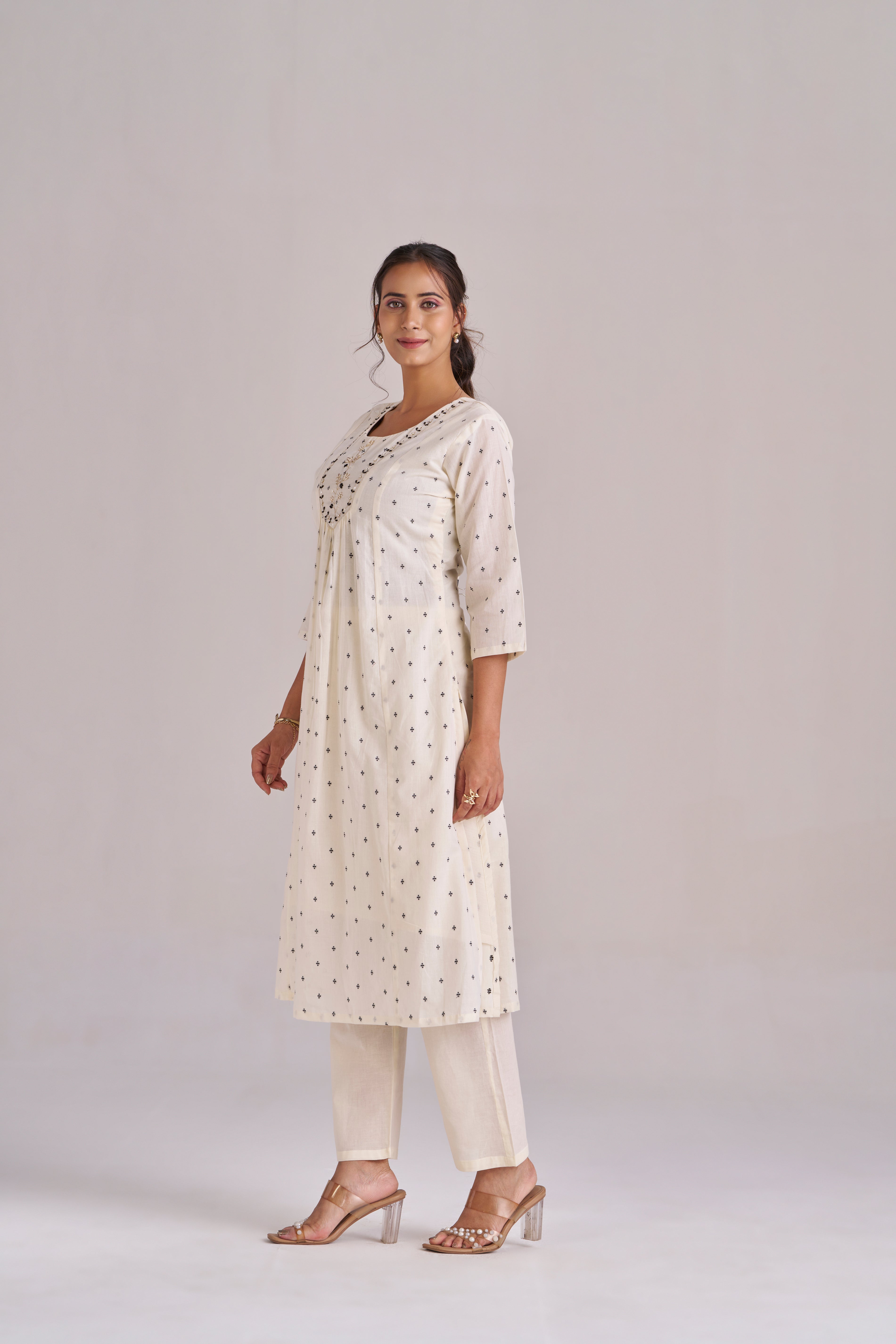 BUTTI PRINT IN MUL COTTON KURTA SET