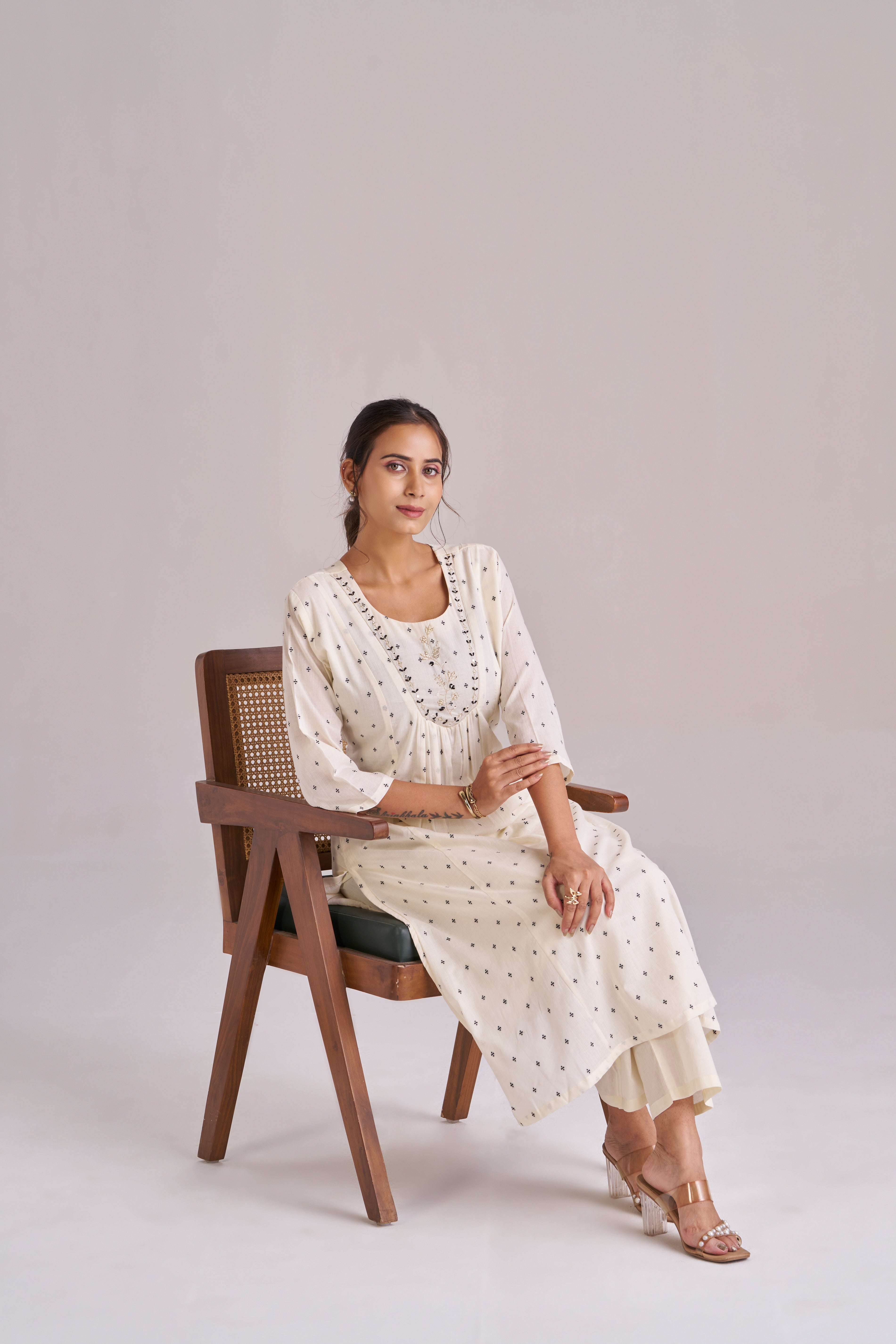 BUTTI PRINT IN MUL COTTON KURTA SET