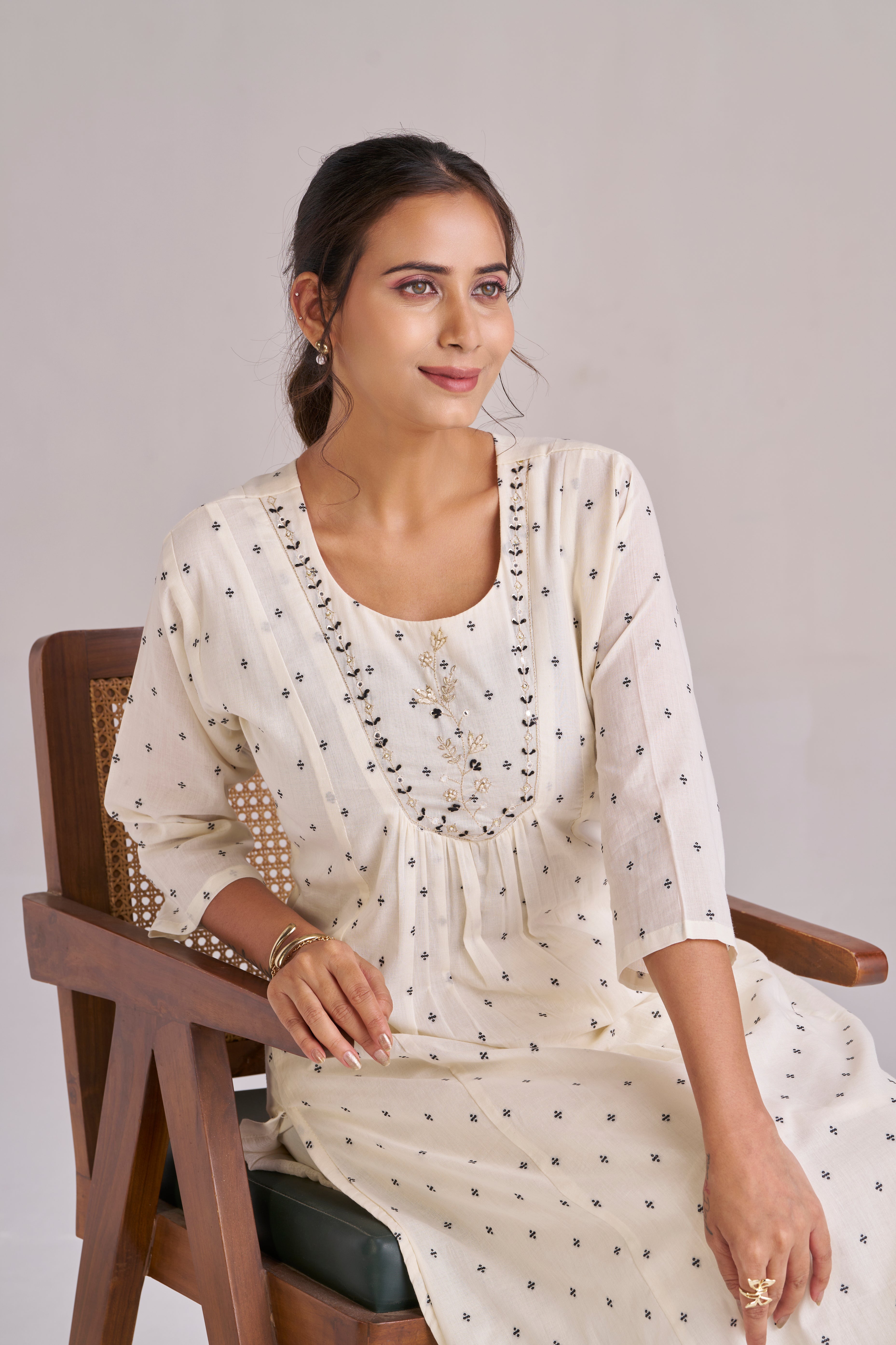BUTTI PRINT IN MUL COTTON KURTA SET