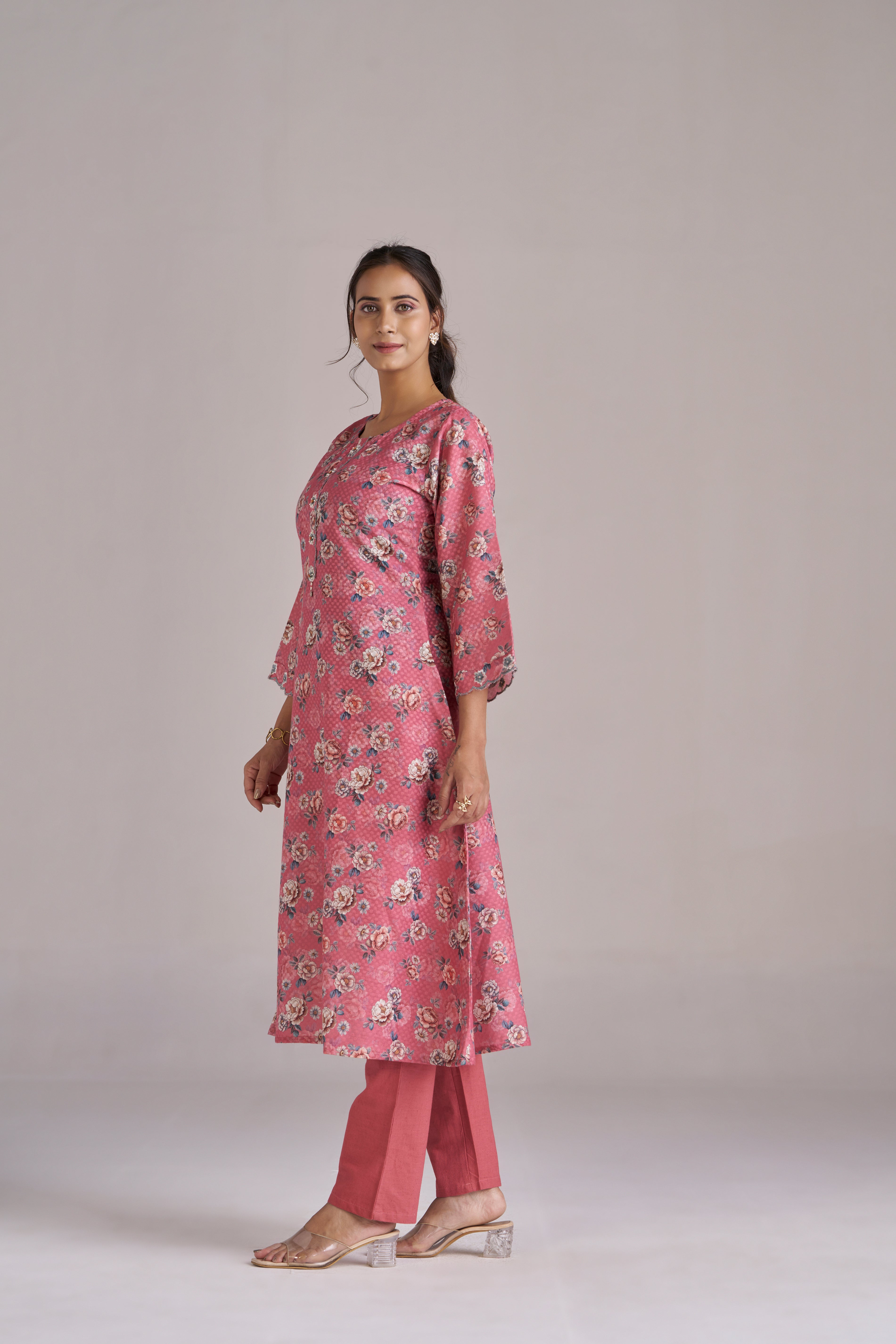 FLORAL PRINT WITH DOBBY WEAVE IN PINK