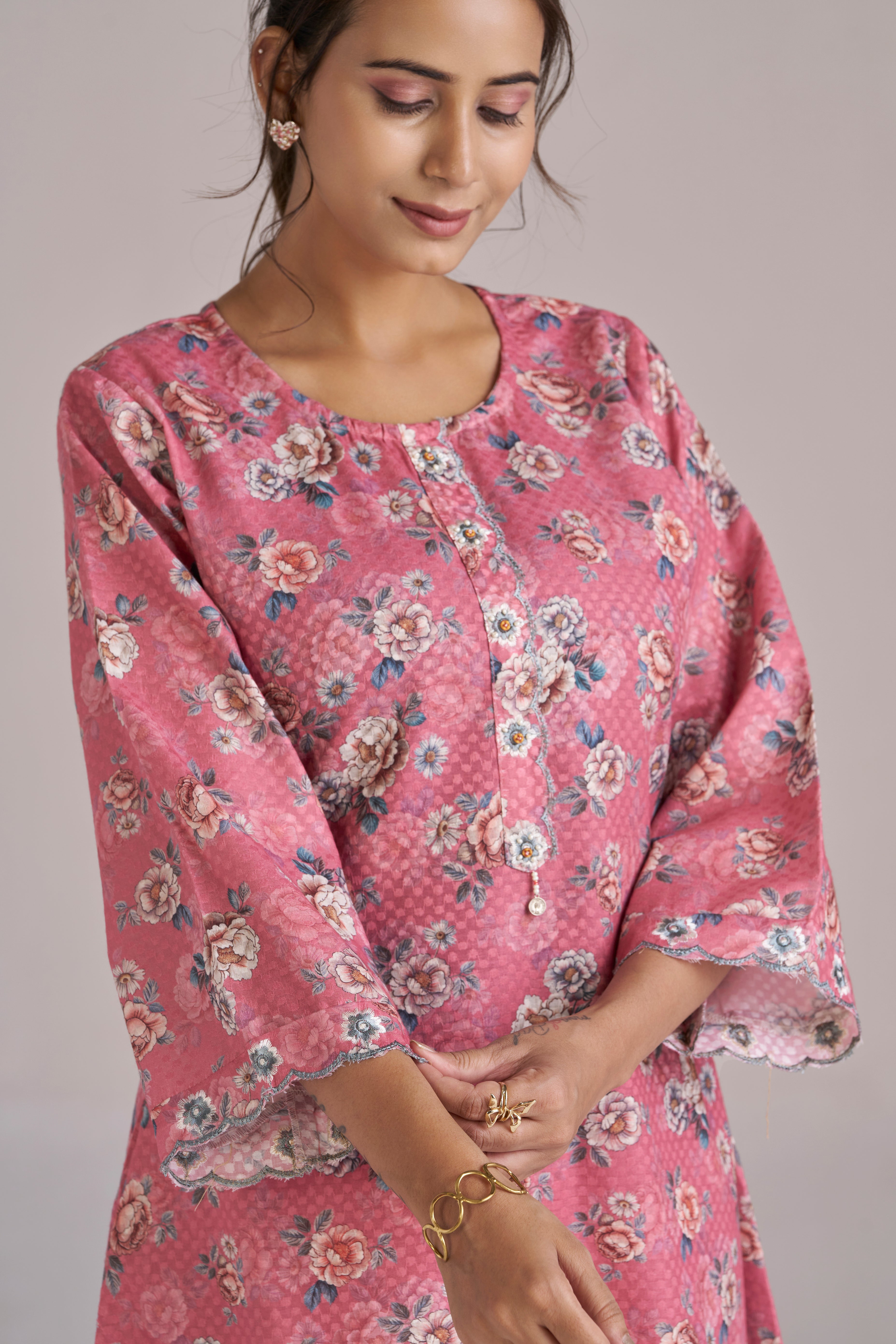 FLORAL PRINT WITH DOBBY WEAVE IN PINK